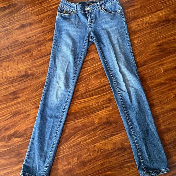Rocawear Denim - EUC Rocawear Junior sized Skinny Jeans